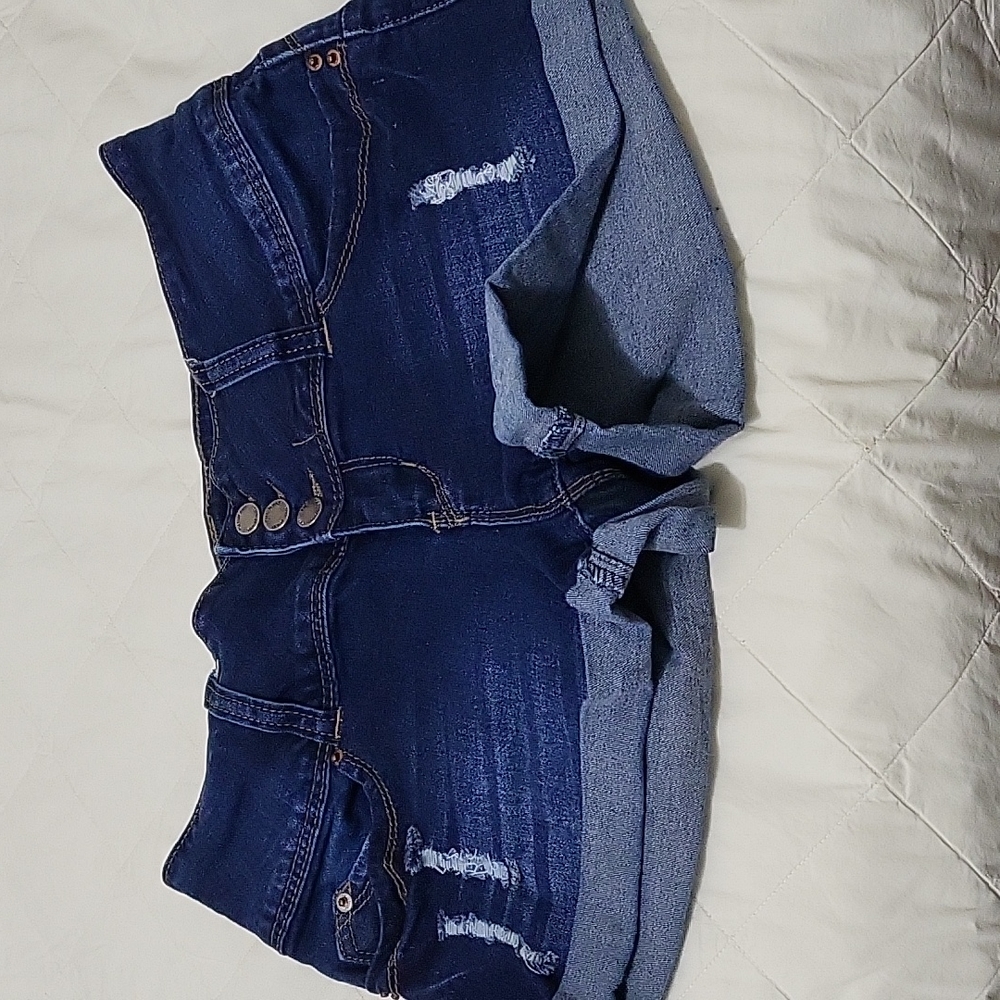 Juniors shorts size 7
